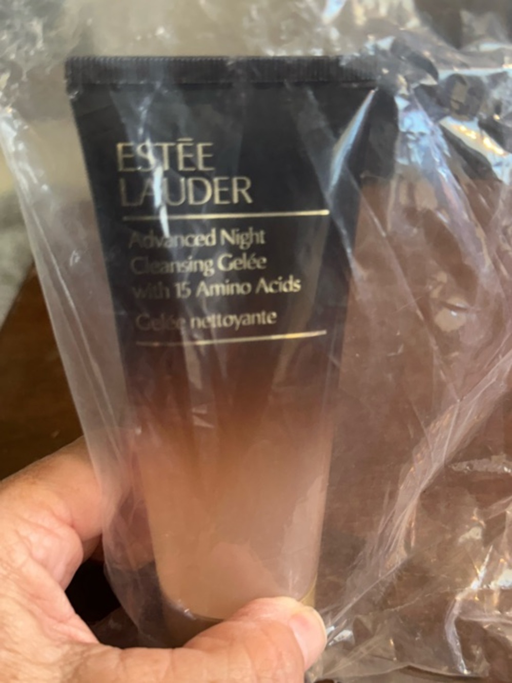 Estee Lauder Advanced Night Cleansing Gelée - Black to Peach Gradient